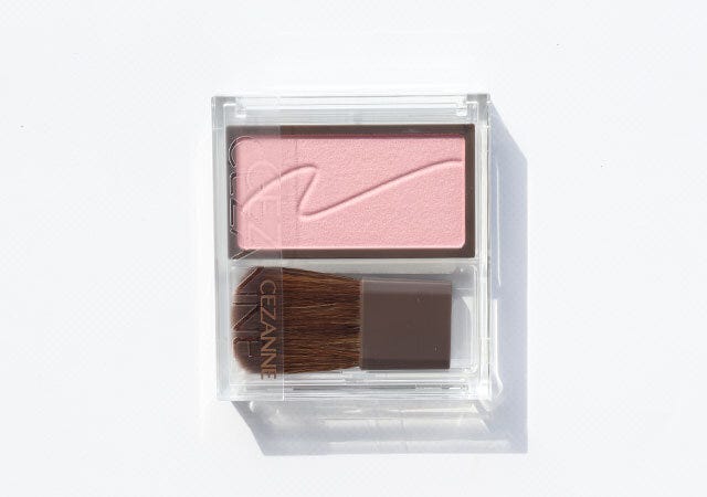 セザンヌ　ツヤ肌アイテム　チークブラッシュ　ミルクモーヴ