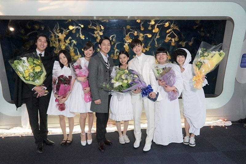 「海月姫」キャストクランクアップ（提供写真）