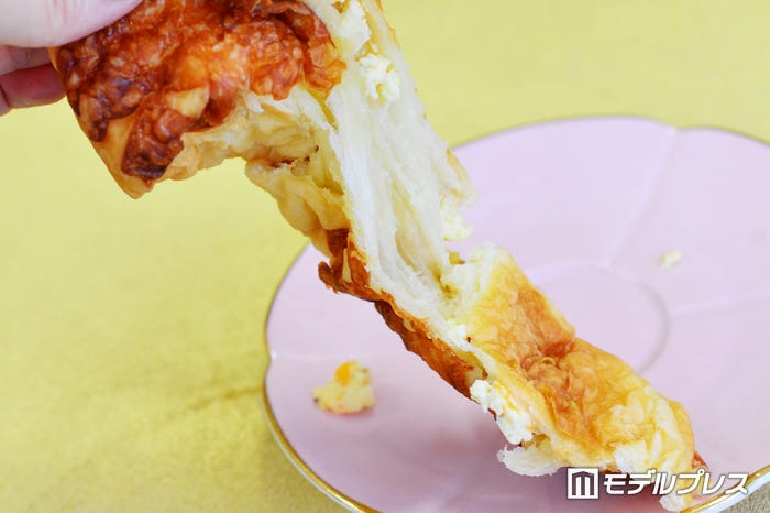 も~っちり食感チーズパン(C)モデルプレス