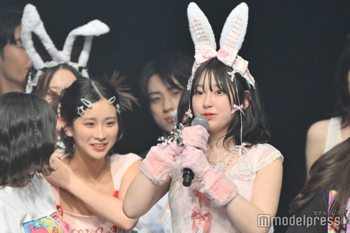 急にコメントを求められて驚く桜庭遥花(C)モデルプレス