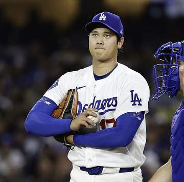 ドジャース・大谷翔平 初回いきなり6球連続ボールで球場ざわつく 7球目ストライクで拍手と歓声も2者連続四球