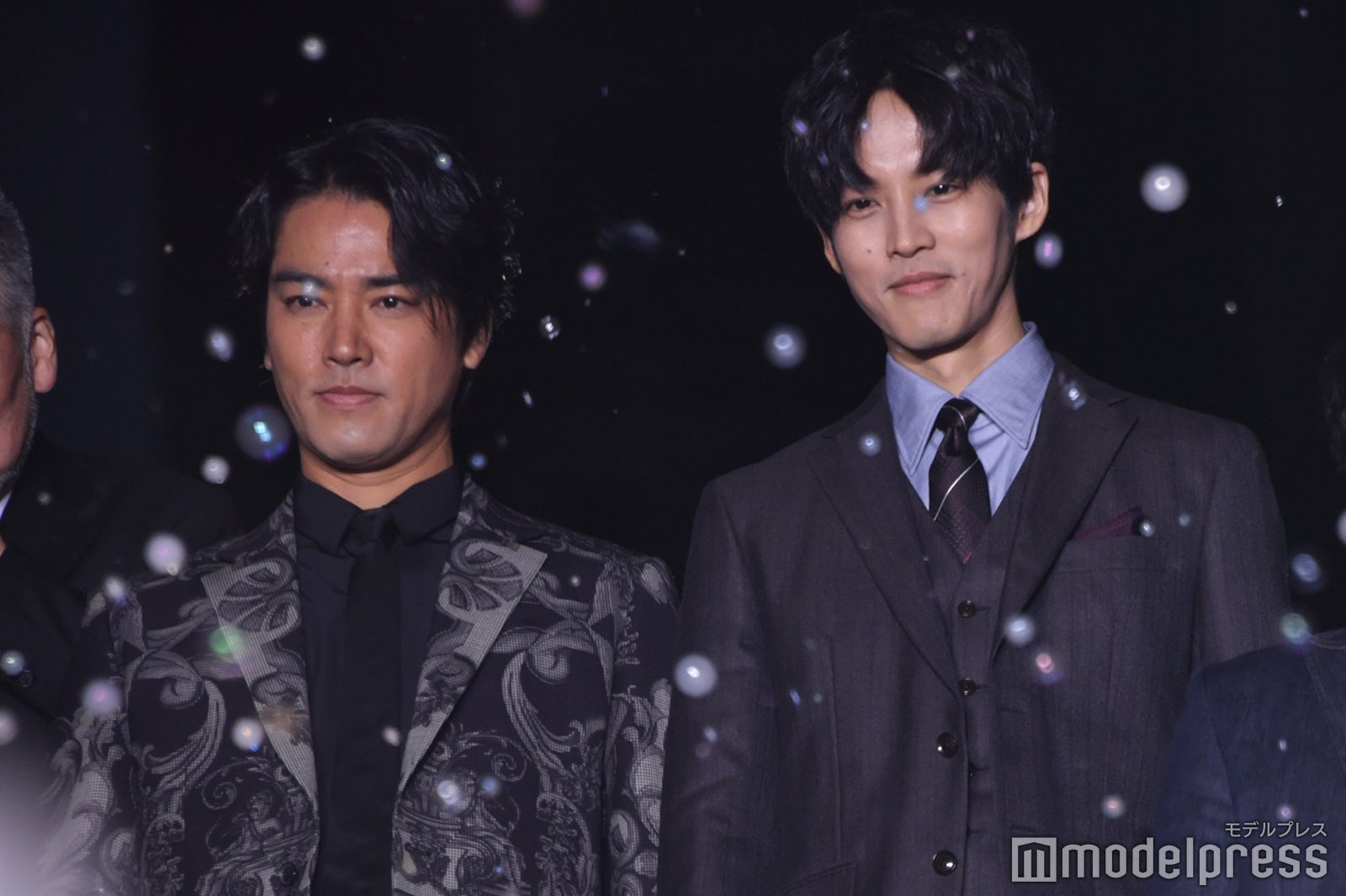 桐谷健太、松坂桃李 （C）モデルプレス