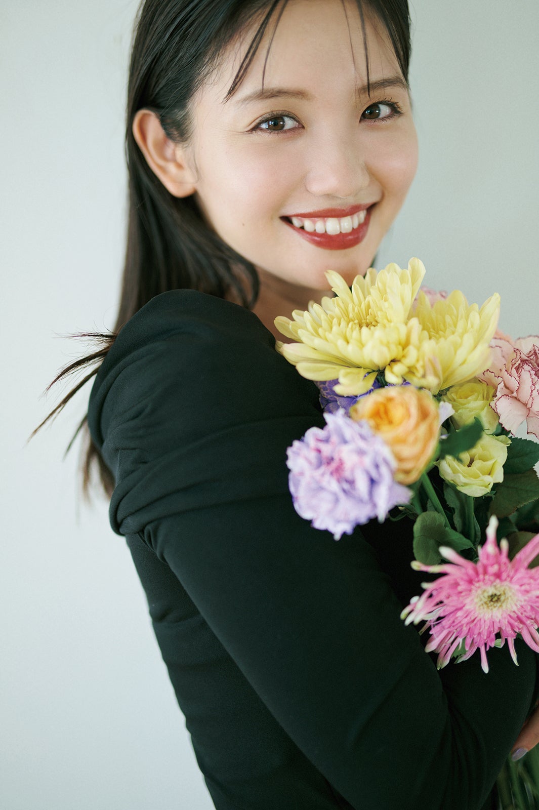 田中瞳アナ「瞳のまにまに」（C）熊木優／講談社