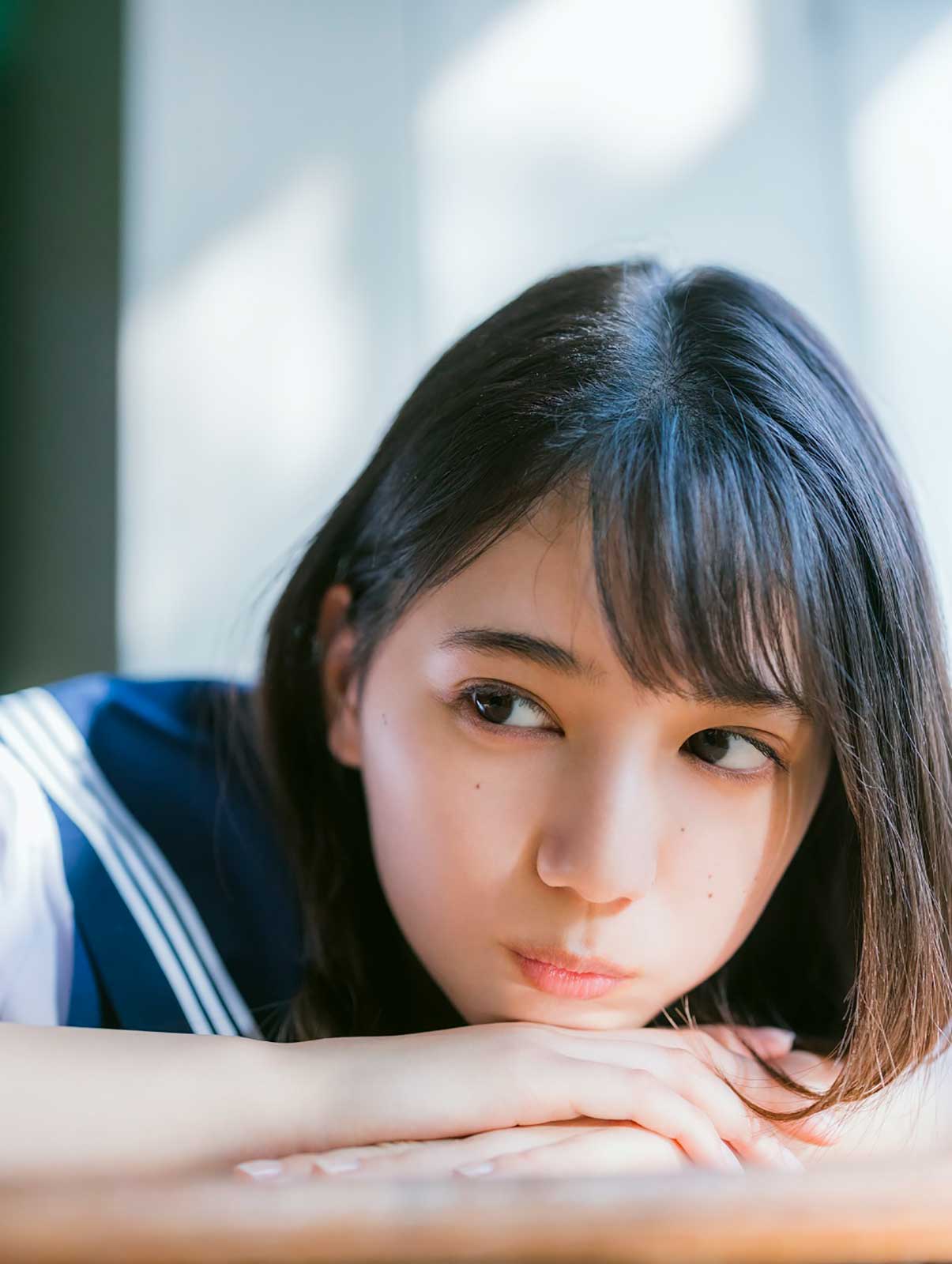 日向坂46 小坂菜緒 アザーカット写真集 - アイドル