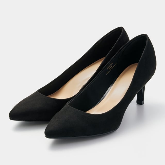 黒のスエード調パンプス