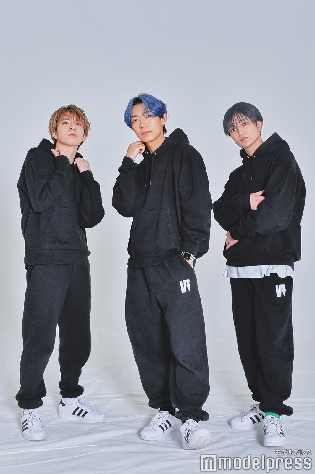 (左から)若岡 怜、黒田 翼、佐野 雄河(C)モデルプレス