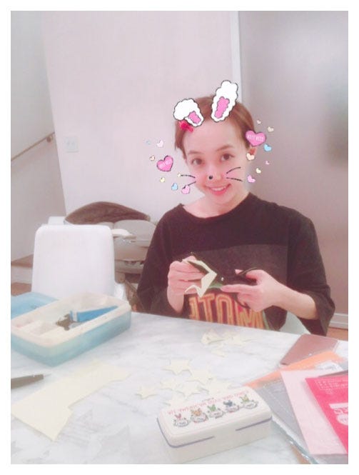 息子へのおもちゃを作る川崎希/アレクサンダーオフィシャルブログ(Ameba)より