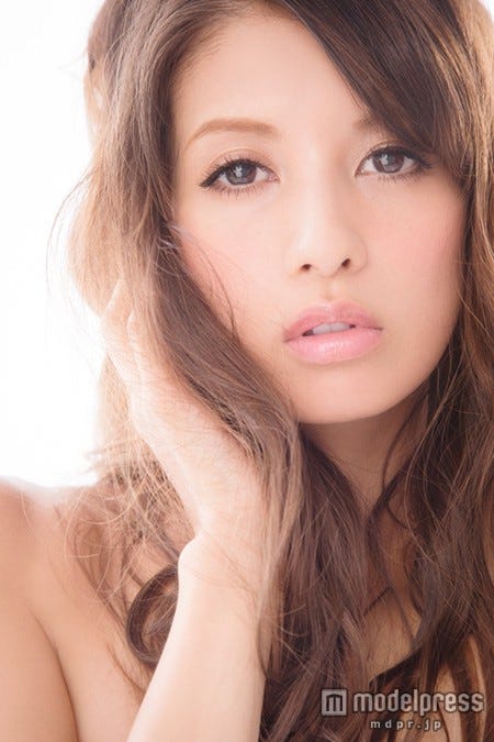 吉川ひなの