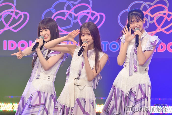 小川彩、菅原咲月、奥田いろは (C)モデルプレス