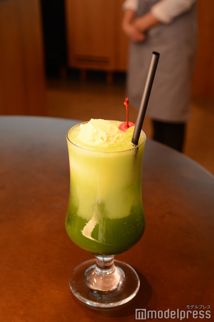 ティバーナ クリームソーダ 抹茶900円（税抜）（C）ビューティーガール