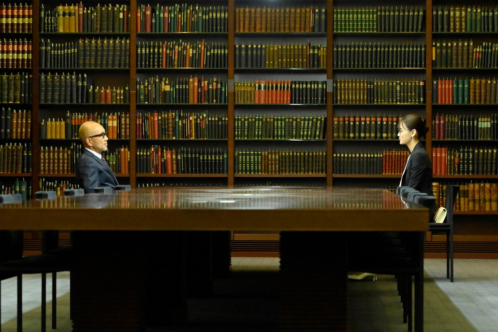 竹中直人、山下美月「弁護士ソドム」最終話より（C）テレビ東京