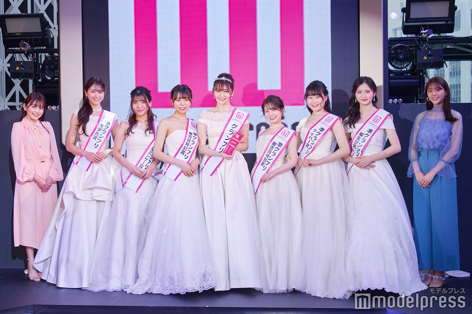 「ミスモデルプレス」「ミスターモデルプレス」表彰式の様子 （C）モデルプレス