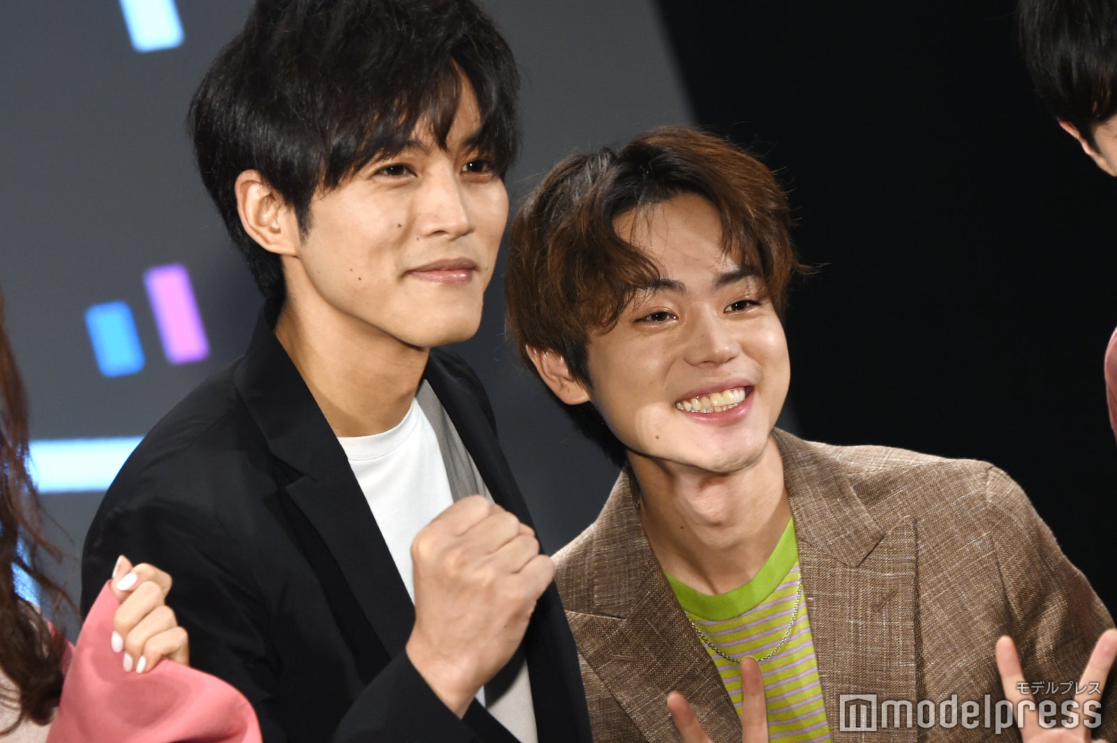 松坂桃李、菅田将暉 （C）モデルプレス