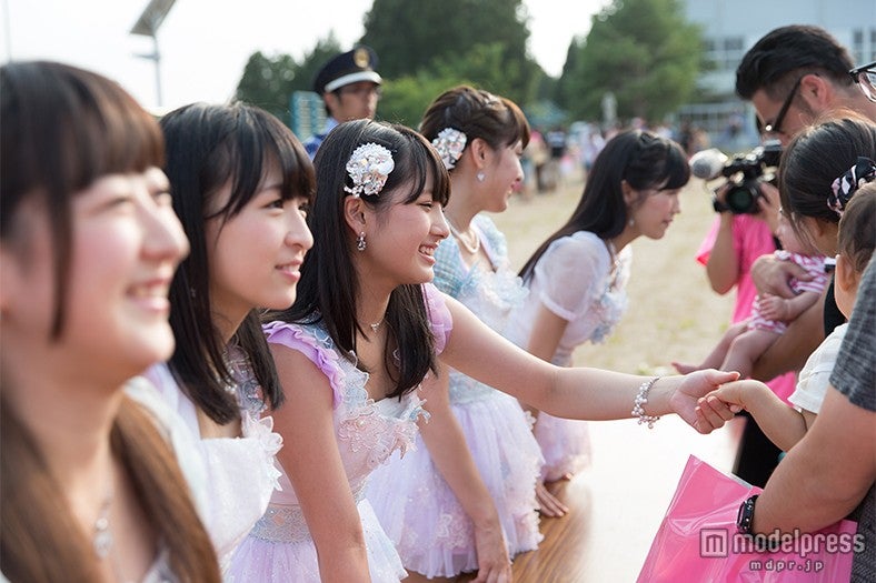 「『誰かのために』プロジェクト」／2014年（C）AKS