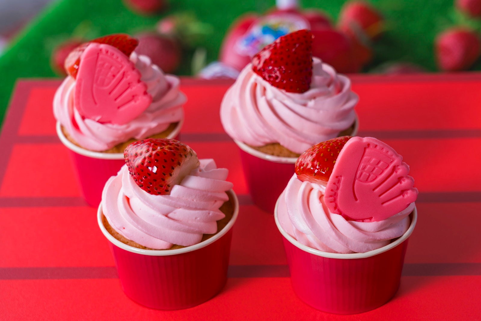 ヒルトン広島 広島東洋カープ キャップ 苺 ストロベリー　レア　2024限定 ⭐︎限定⭐︎ ヒルトン広島 広島東洋カープ キャップ 帽子 苺