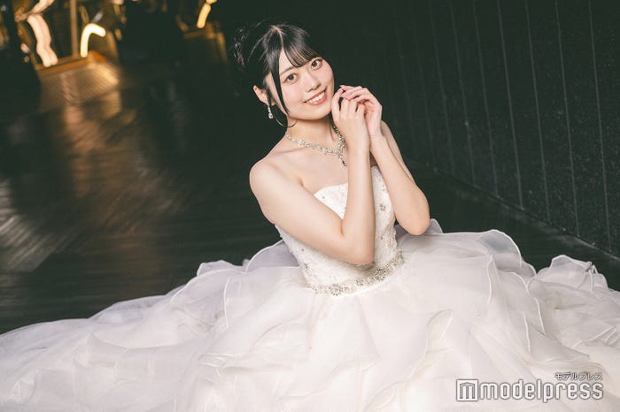 堤彩乃さん(C)モデルプレス