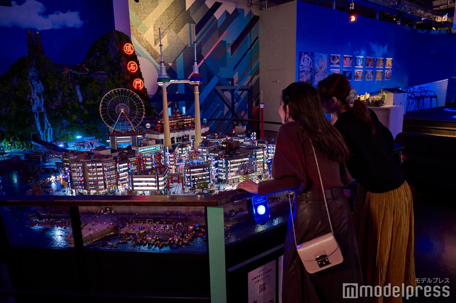 どこか見たことありそうで、どこにもない“仮想世界”（C）モデルプレス