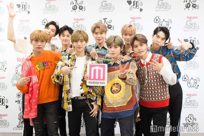 モデルプレスのインタビューに応じたNCT 127(下段左から)ヘチャン、ウィンウィン、テヨン、テイル(上段左から)ジャニー、マーク、ジェヒョン、ユウタ、ドヨン(C)モデルプレス