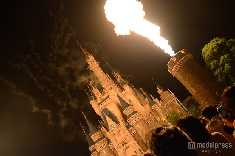 TDL初のプロジェクションマッピング、「ワンス・アポン・ア・タイム」