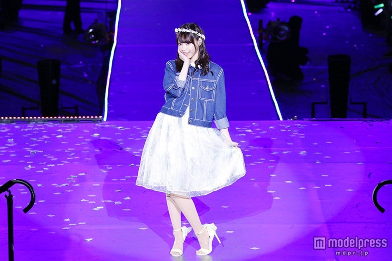 西野七瀬／デビュー3周年記念ライブ『乃木坂46　3rd YEAR BIRTHDAY LIVE』内ファッションショーにて撮影