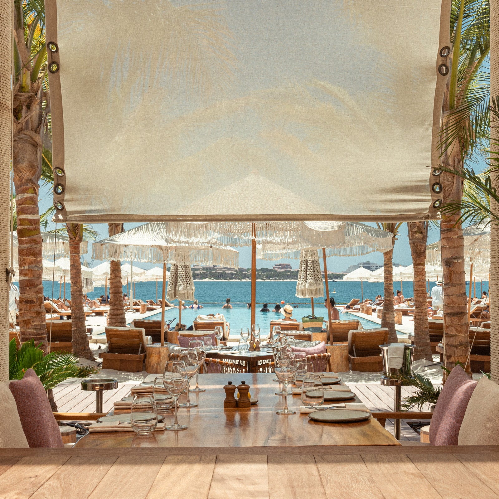 【ドバイ女子旅おすすめスポット】ビーチサイドで寛げる厳選レストラン2選