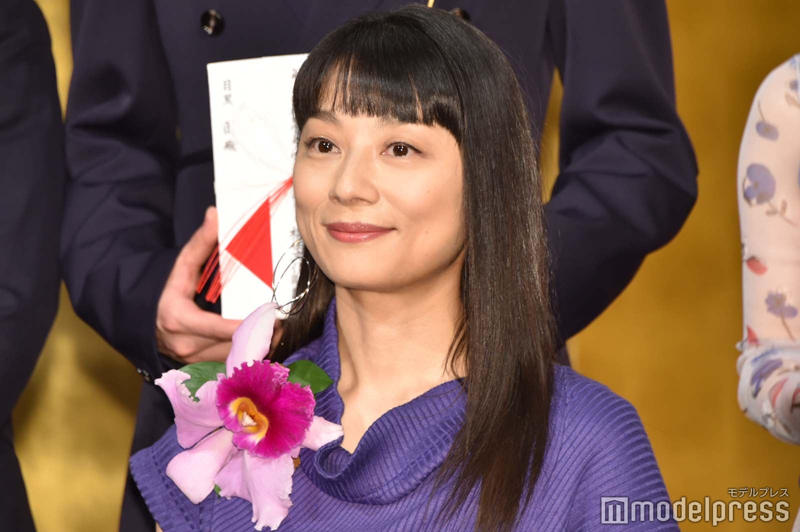 「鎌倉殿の13人」小池栄子、“北条政子カラー”ドレスで登場 生配信恐れる「いつもの私は封印させていただきたい」＜第31回 橋田賞＞