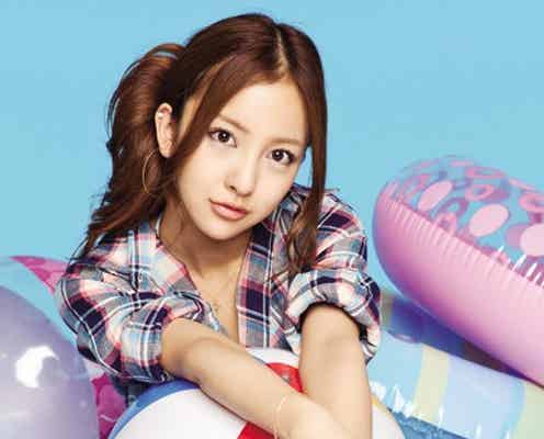 板野友美、おしゃれ番長ヘビロテの夏アイテムを紹介