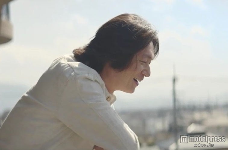 井浦新／森永乳業「マウントレーニア」TV-CM新シリーズ・第1弾「新しい生活」篇より