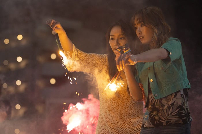 浅川梨奈、工藤遥「95」第6話より(C)「95」製作委員会