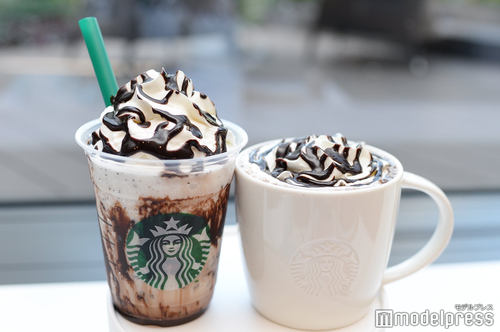 （左から）バレンタイン カスタマニア フラペチーノ、バレンタイン カスタマニア ココ （C）モデルプレス