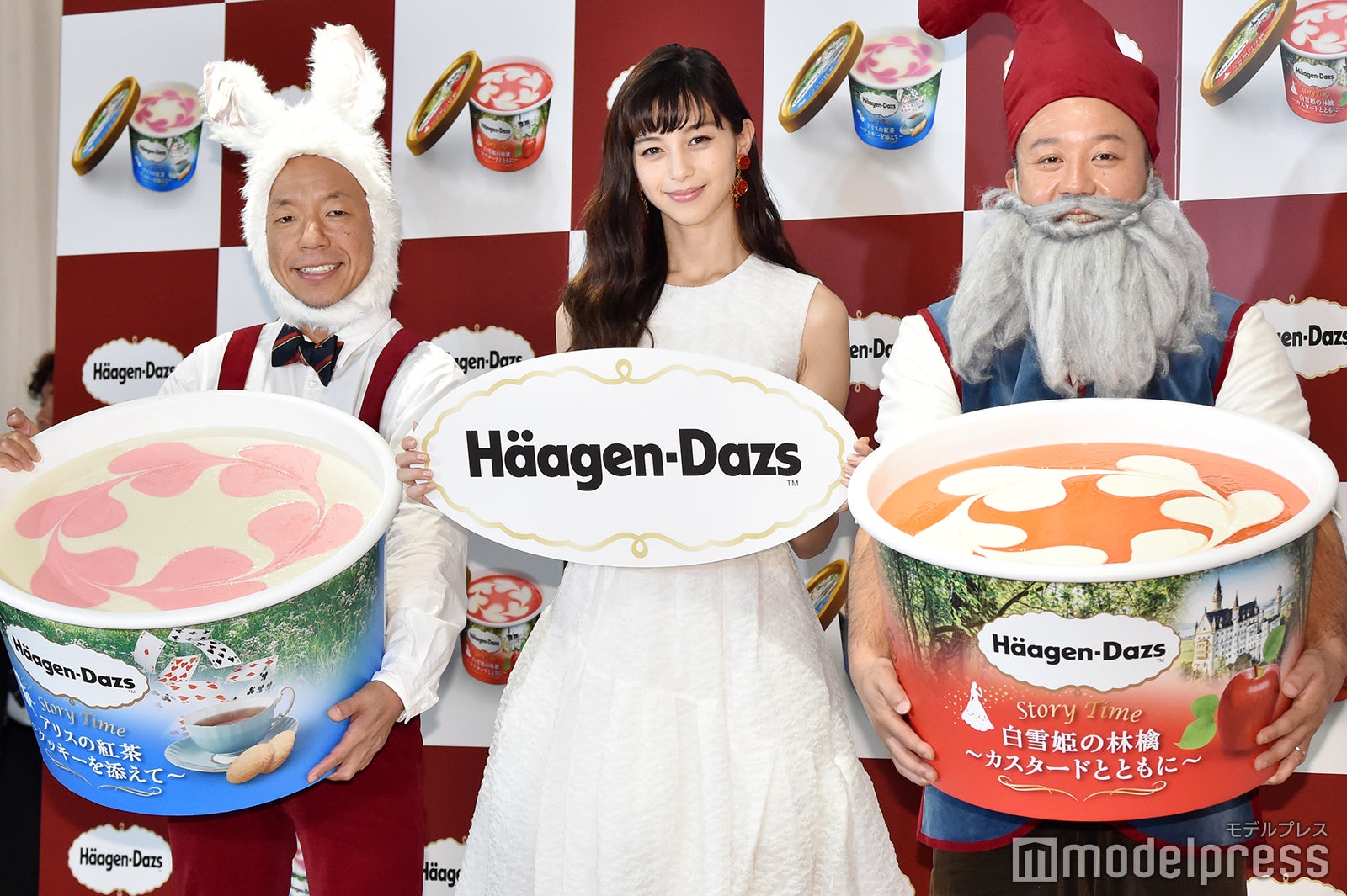 中条あやみ、バイきんぐのコスプレ姿に「可愛らしさが倍増しています」