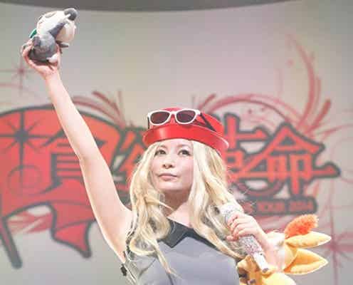 お尻骨折の中川翔子、痛み止めでライブ敢行