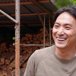 平岳大、ワイルドすぎるスウェーデンの小屋ホテルに宿泊