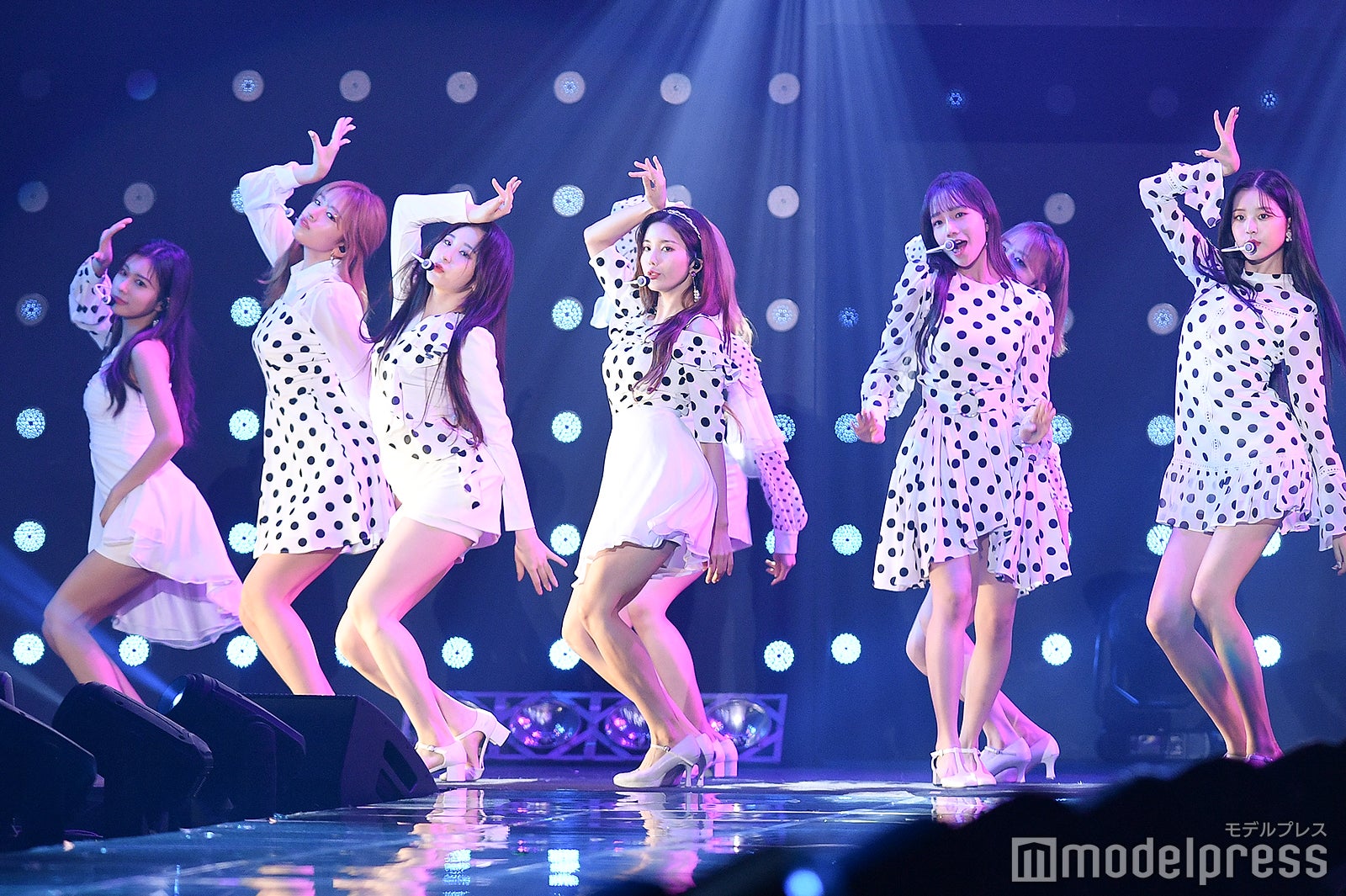 IZ＊ONE（C）モデルプレス