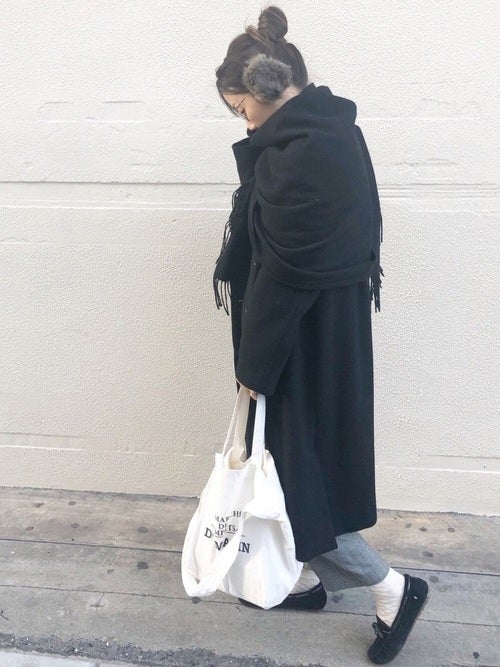 40代女性ミニマリストの服装って 着回し力抜群のおしゃれコーデのコツ モデルプレス 40代女性ミニマリストの服装って 着回し力抜群のおしゃれコーデのコツ モデルプレス