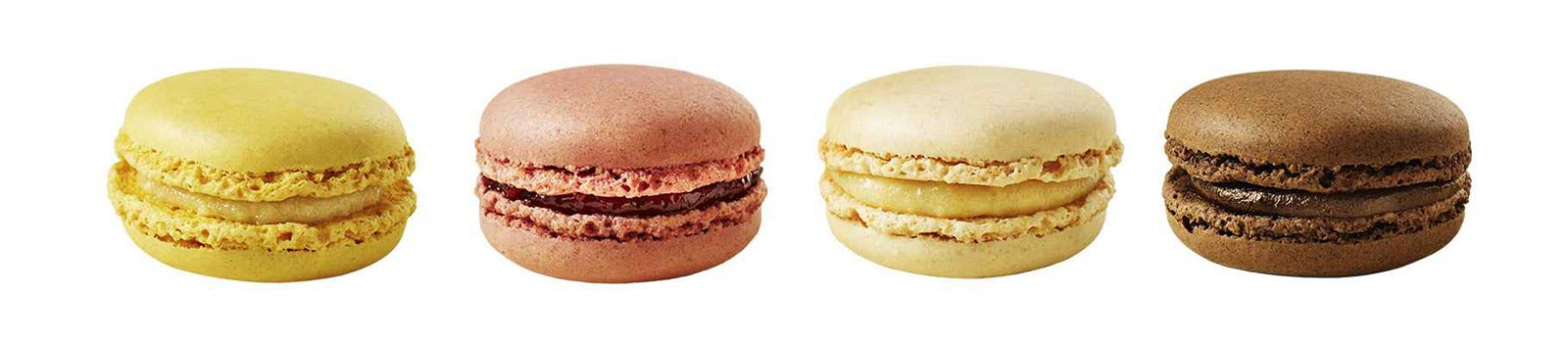 左から、マカロン シトロン、マカロン ラズベリー、マカロン バニラ、マカロン チョコレート／画像提供：日本マクドナルド株式会社