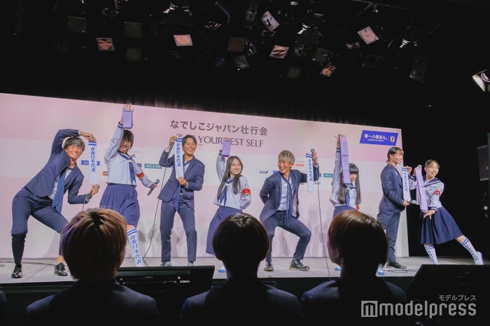 新しい学校のリーダーズら(C)モデルプレス