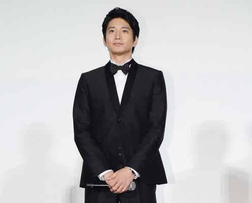 向井理、タキシードで“8.5等身”スタイル際立つ 役者としても賞賛の声