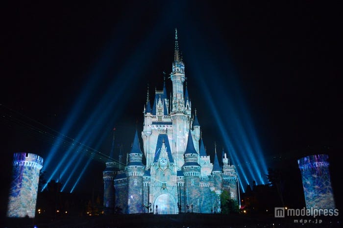 TDL初のプロジェクションマッピング「ワンス・アポン・ア・タイム」