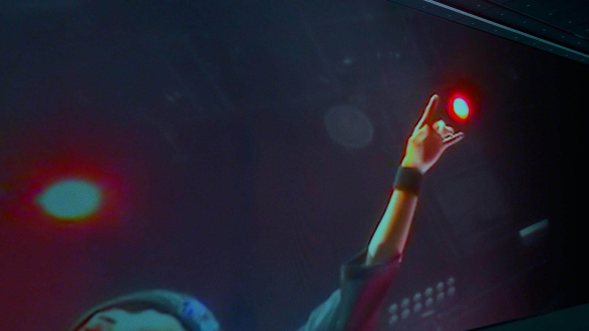 新WEBムービー「サン生と楽曲作ったよ」篇より（提供写真）