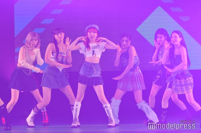 NiziU(C)モデルプレス