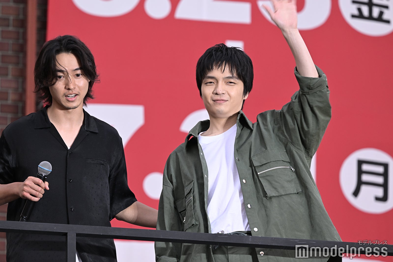 山崎賢人、岡山天音（C）モデルプレス