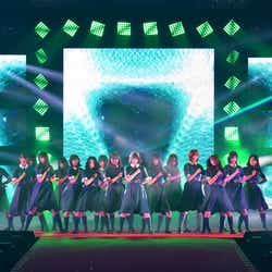 モデルプレス - 欅坂46、これぞ真骨頂 挑戦的セットリストで3万人に圧倒的インパクト<GirlsAward 2017 A/W>