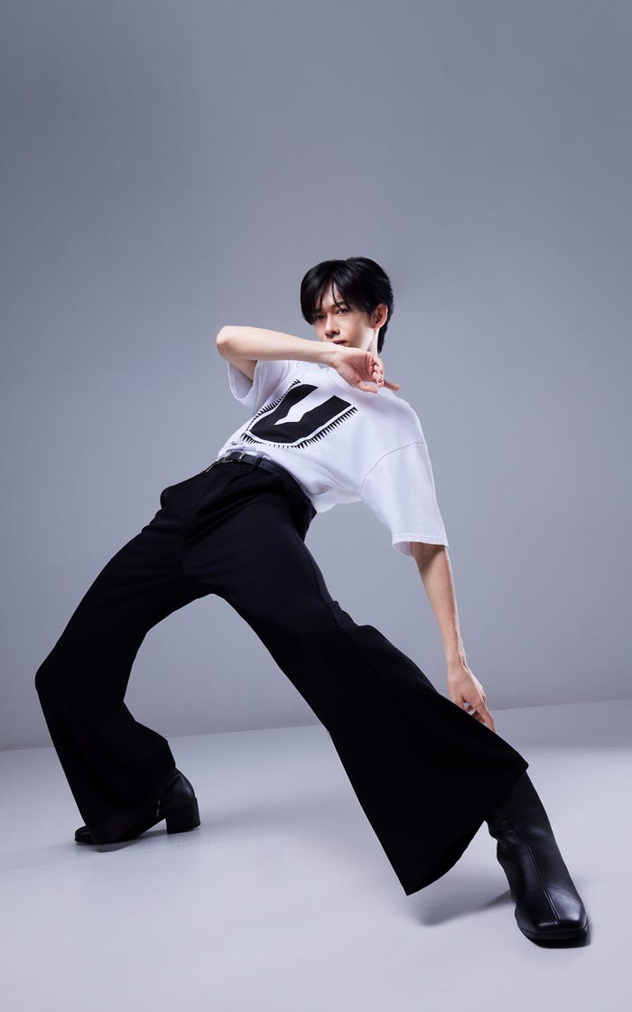 超特急リョウガトレーディングカード「RYOGA THE CARD 〜Eternal Moment〜」(C)SDP