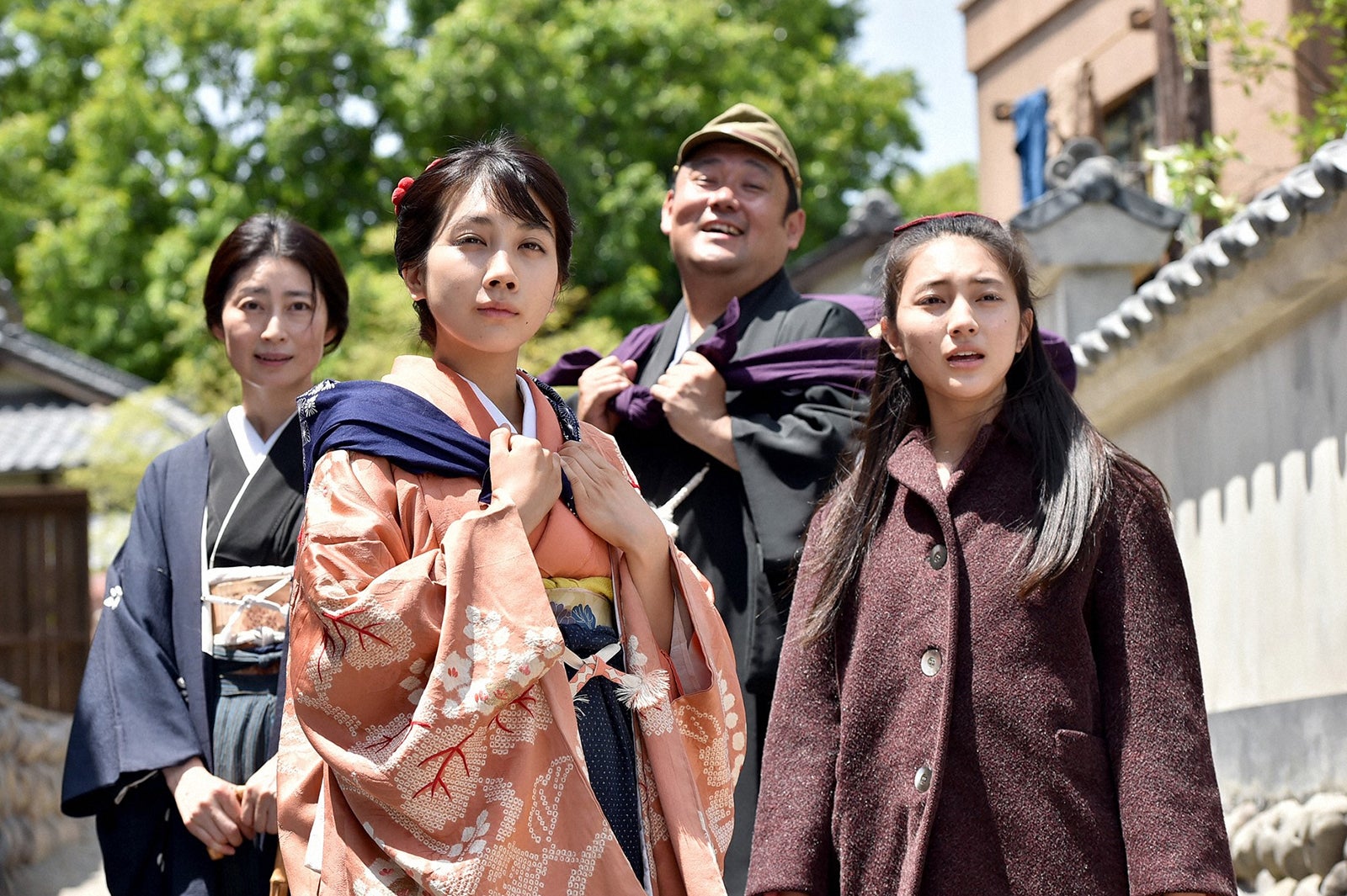 仙道敦子、松本穂香、ドロンズ石本、久保田紗友／「この世界の片隅に」（C）TBS