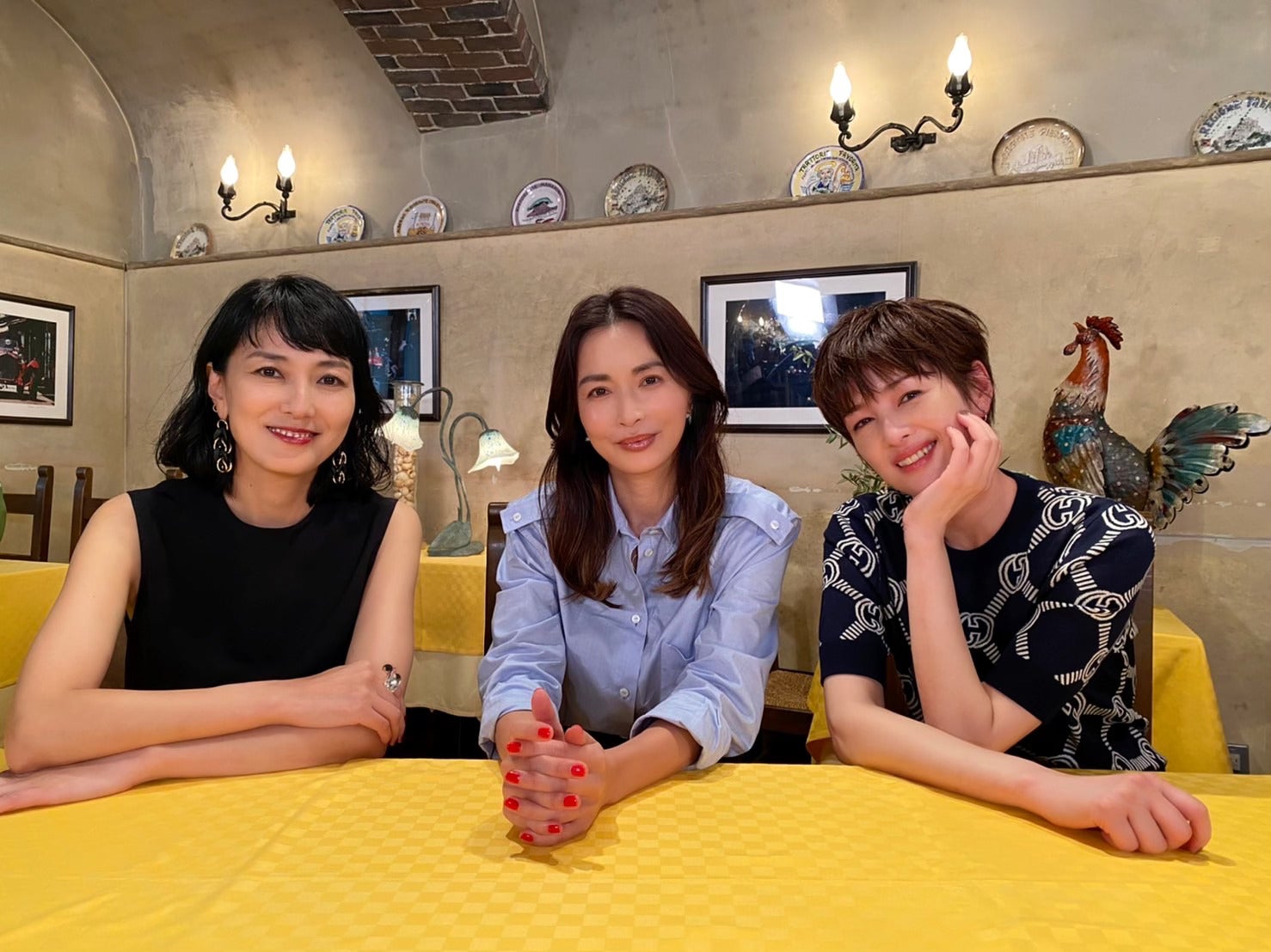 板谷由夏、長谷川京子、吉瀬美智子（C）カンテレ
