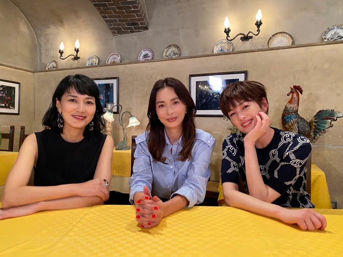 板谷由夏、長谷川京子、吉瀬美智子(C)カンテレ