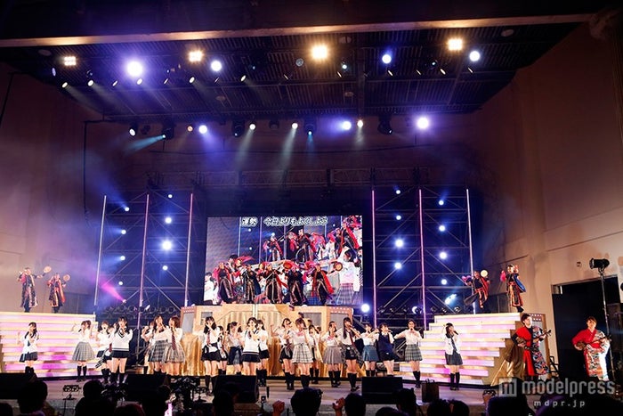 Hkt48 初の沖縄で涙 笑顔の全力パフォーマンス サプライズ 新曲初披露も セットリスト モデルプレス Hkt48 初の沖縄で涙 笑顔の全力パフォーマンス サプライズ 新曲初披露も セットリスト モデルプレス