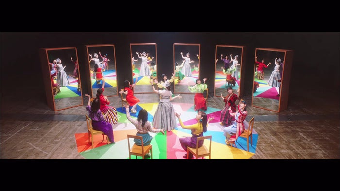 乃木坂46「しあわせの保護色」Music Videoより（提供写真）