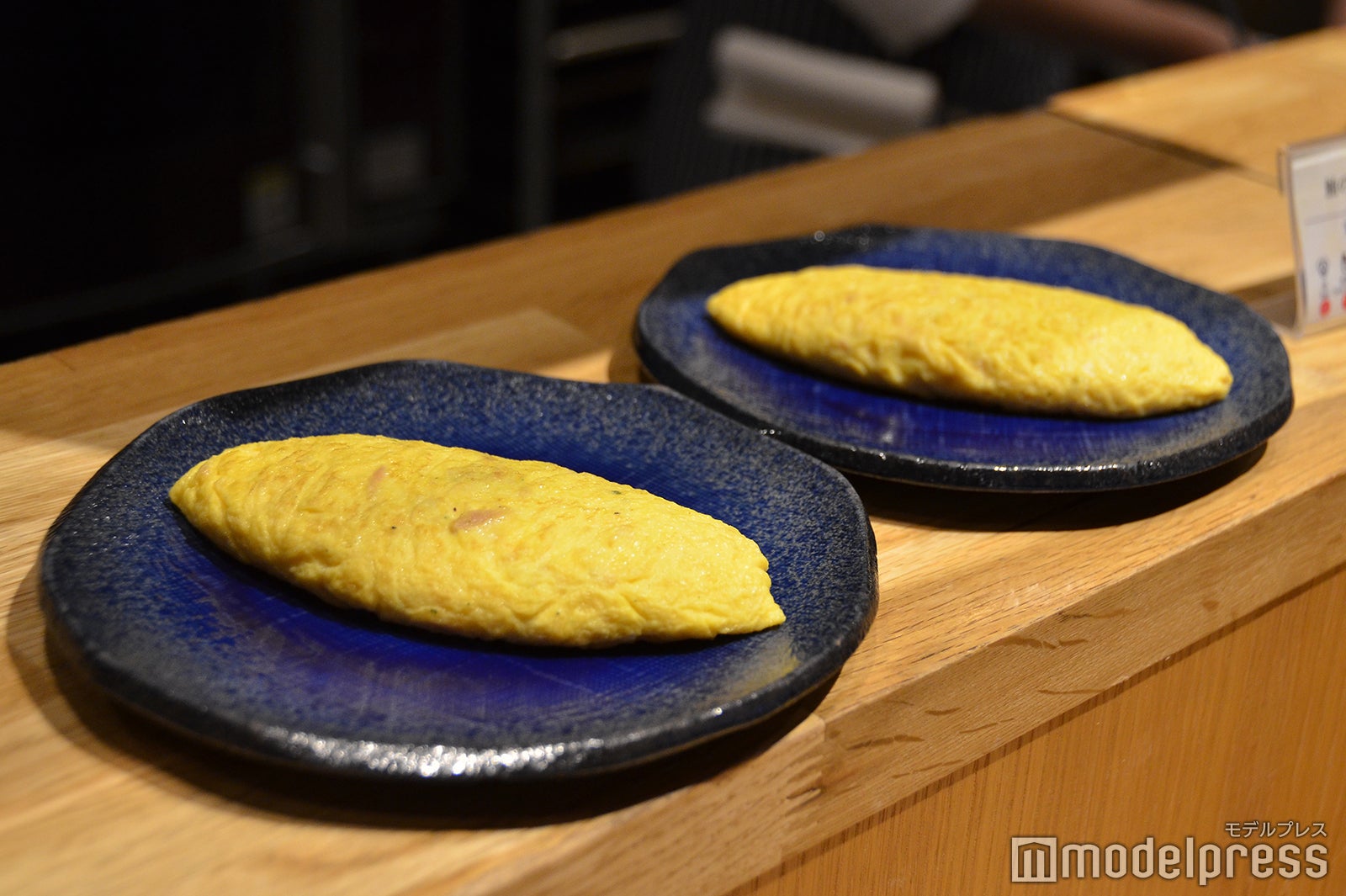 目の前で調理するふわふわオムレツ （C）モデルプレス